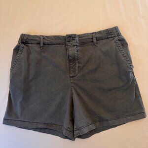 Old Navy O.G. Chino Shorts  – Size L - 0171
